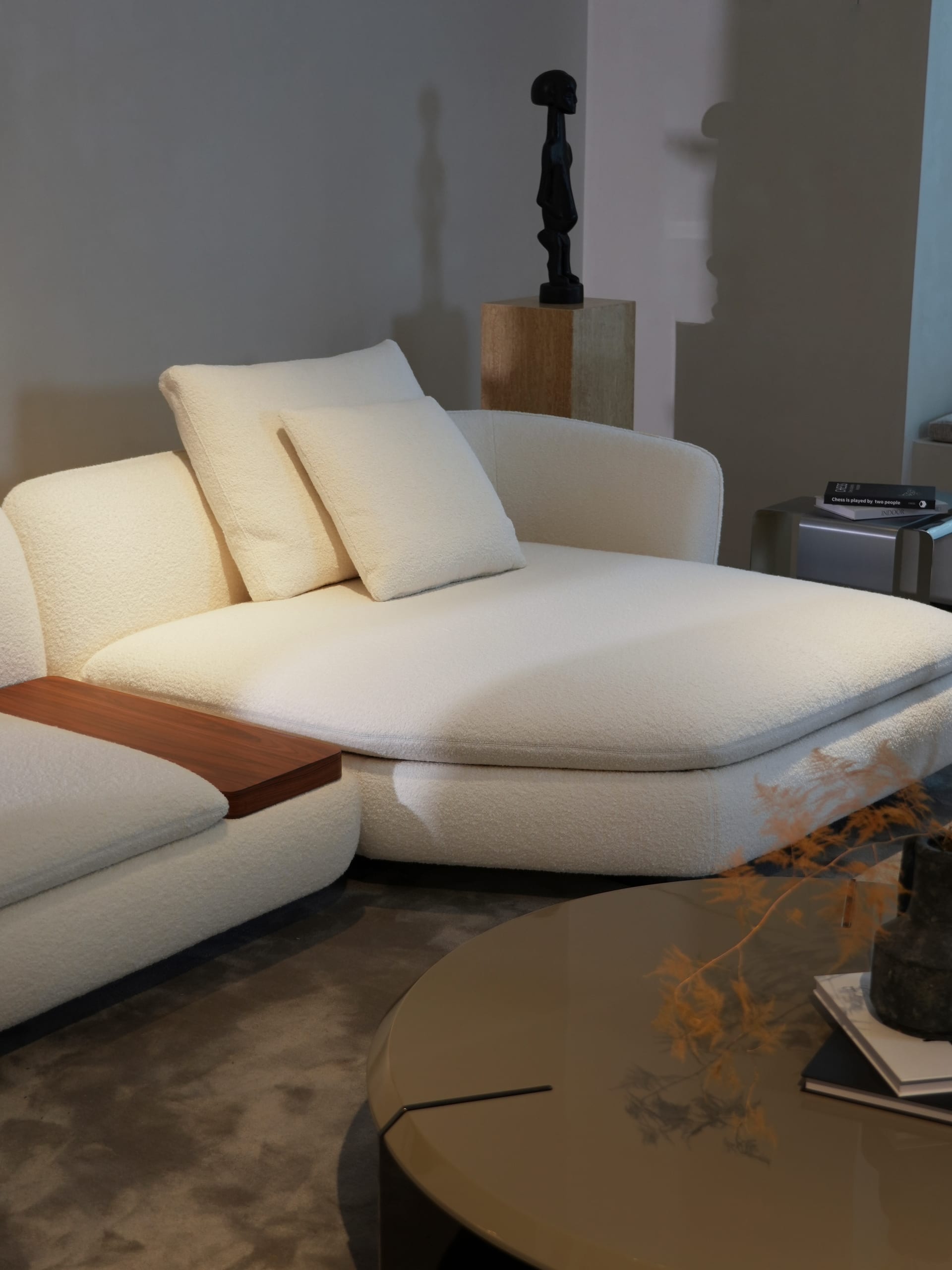 Vivian Sofa detail 4